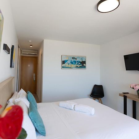 Hotel Mediterraneo By Croma エステポナ エクステリア 写真