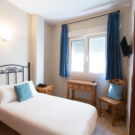 Hotel Mediterraneo By Croma エステポナ エクステリア 写真