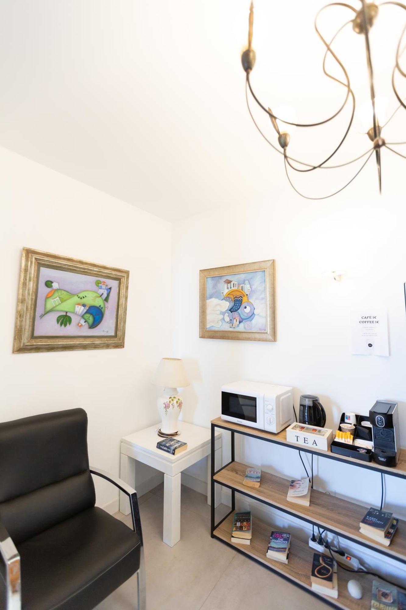 Hotel Mediterraneo By Croma エステポナ エクステリア 写真