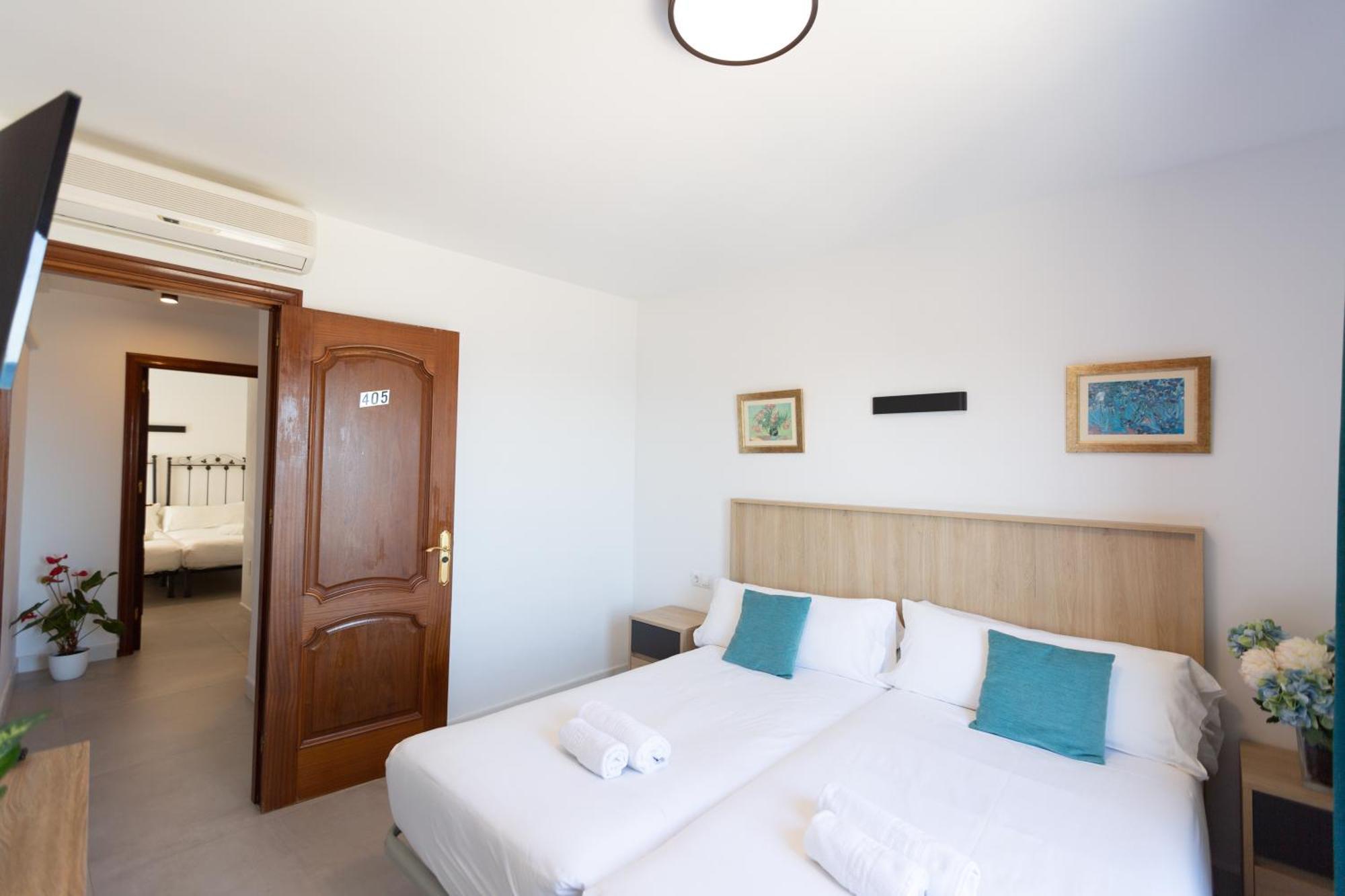 Hotel Mediterraneo By Croma エステポナ エクステリア 写真