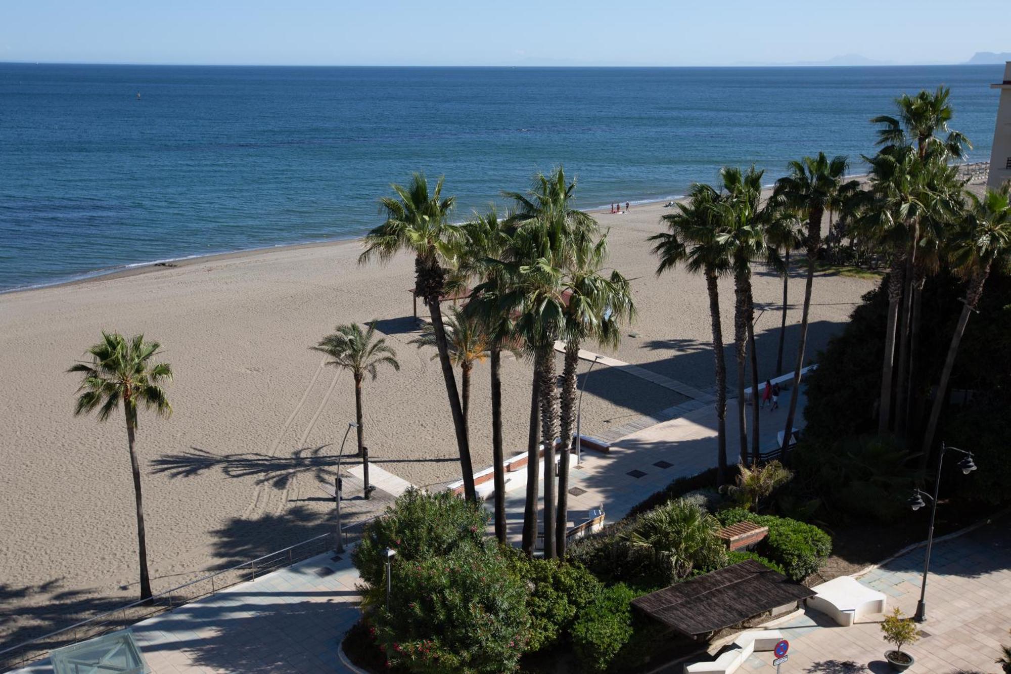 Hotel Mediterraneo By Croma エステポナ エクステリア 写真